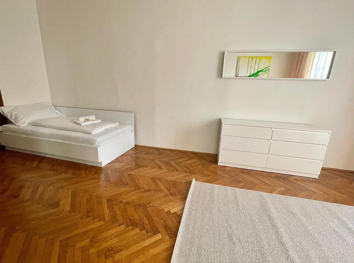Apartment Zum Schlossberg - Top 1 Self Check-In Graz Buitenkant foto